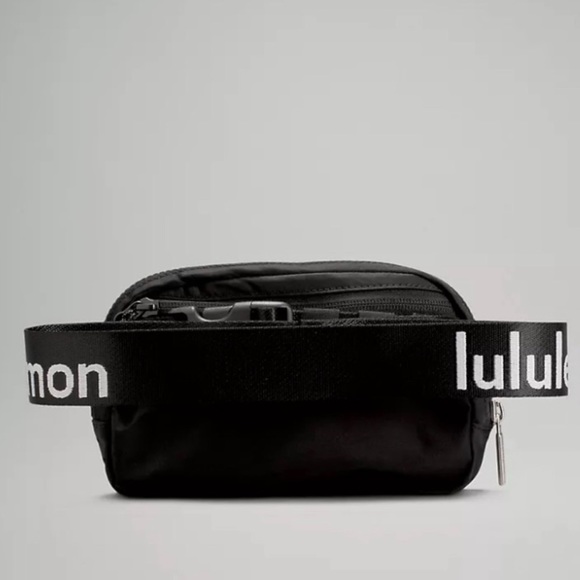 Lululemon Belt Bags x4 🍋 - Picture 2 of 12